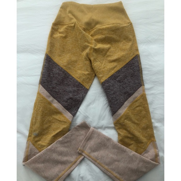 ALO yoga alosoft lavish leggings - Picture 4 of 8